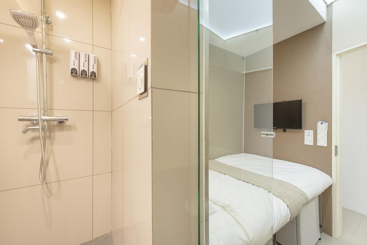 Hi Capsule Pattaya (Adults Only) Hostel Buitenkant foto